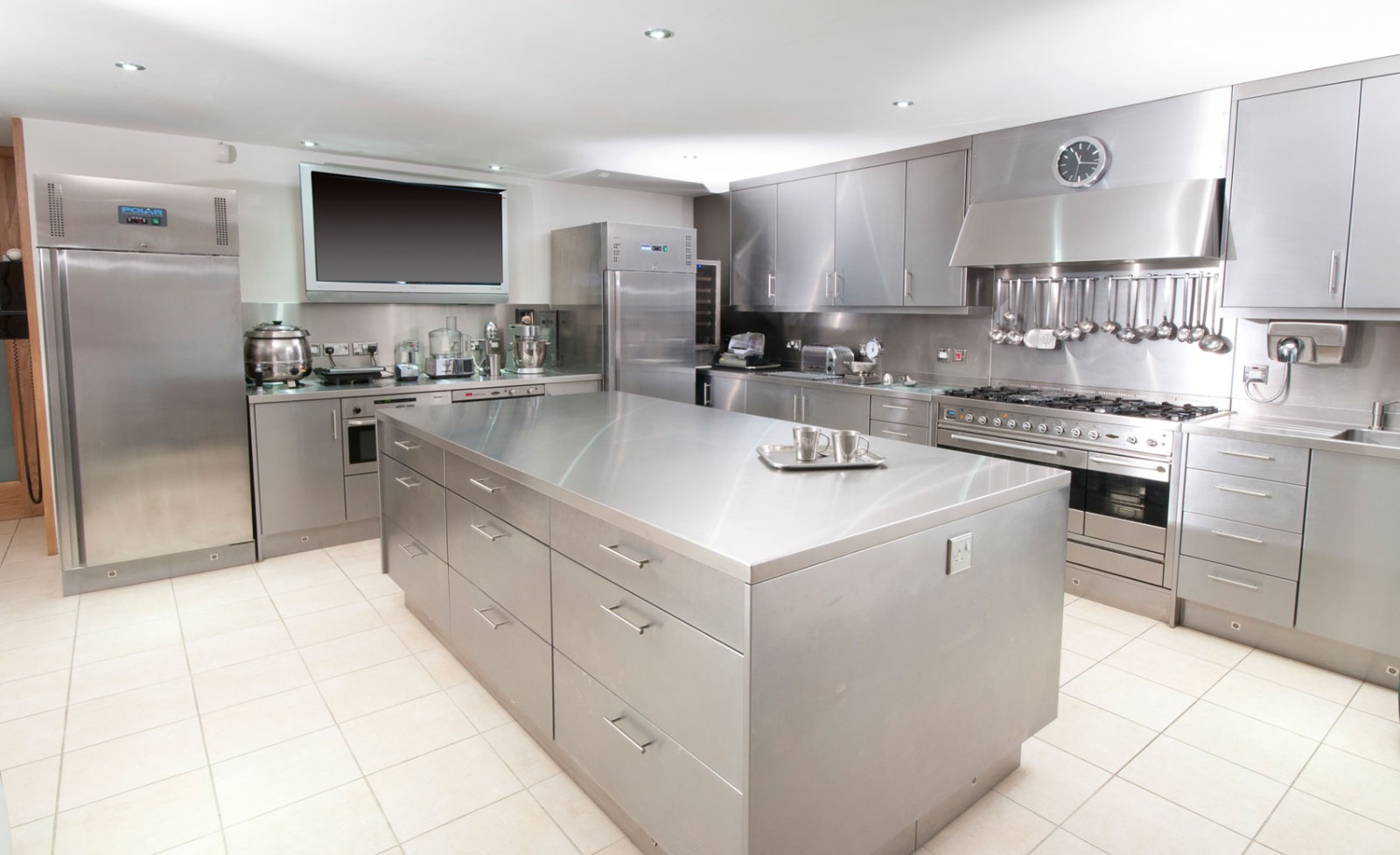 WE PROVIDE ULTIMATE KITCHENS